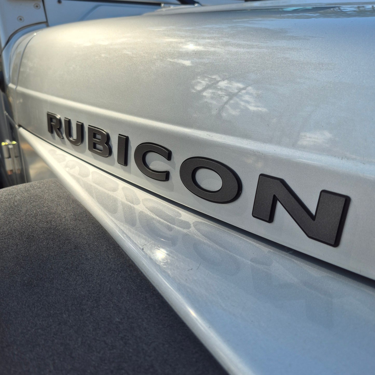 Jeep TJ/JK "RUBICON" Hood Emblem