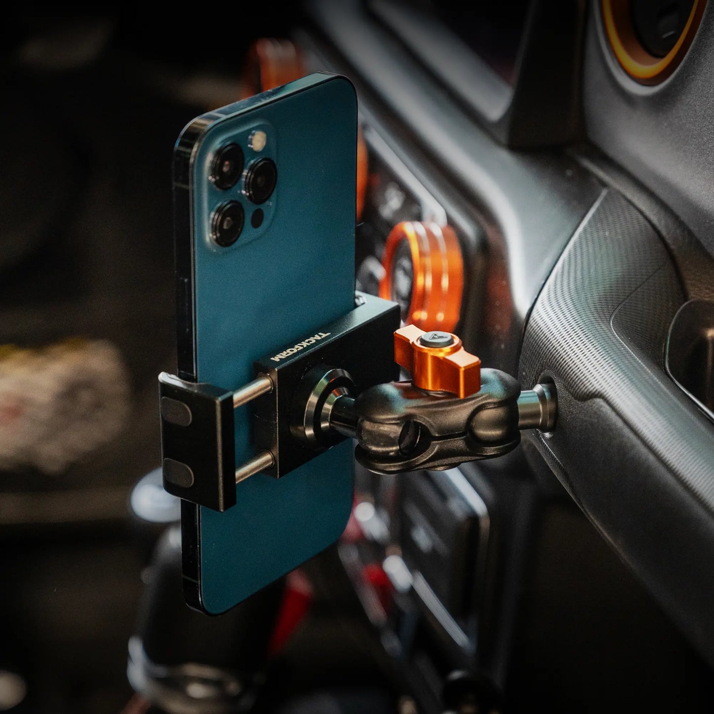 LINK™ Grab Bar Mount With Qi2/MagSafe Charging and Cooling Phone Holder | 2" Arm | 2018 - 2023 Jeep JL, Gladiator, and 4XE