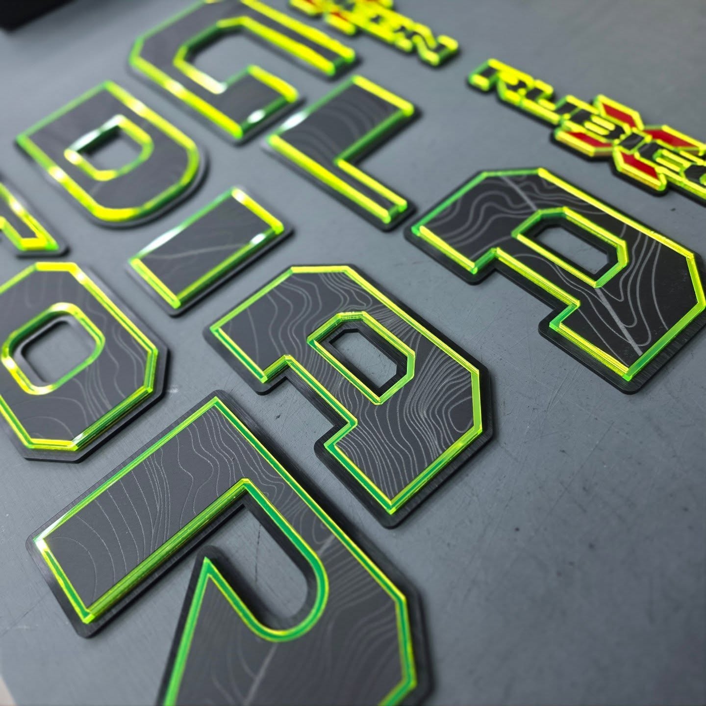 Jeep "GLADIATOR" Tailgate Emblem -  Topo Elite Three Color